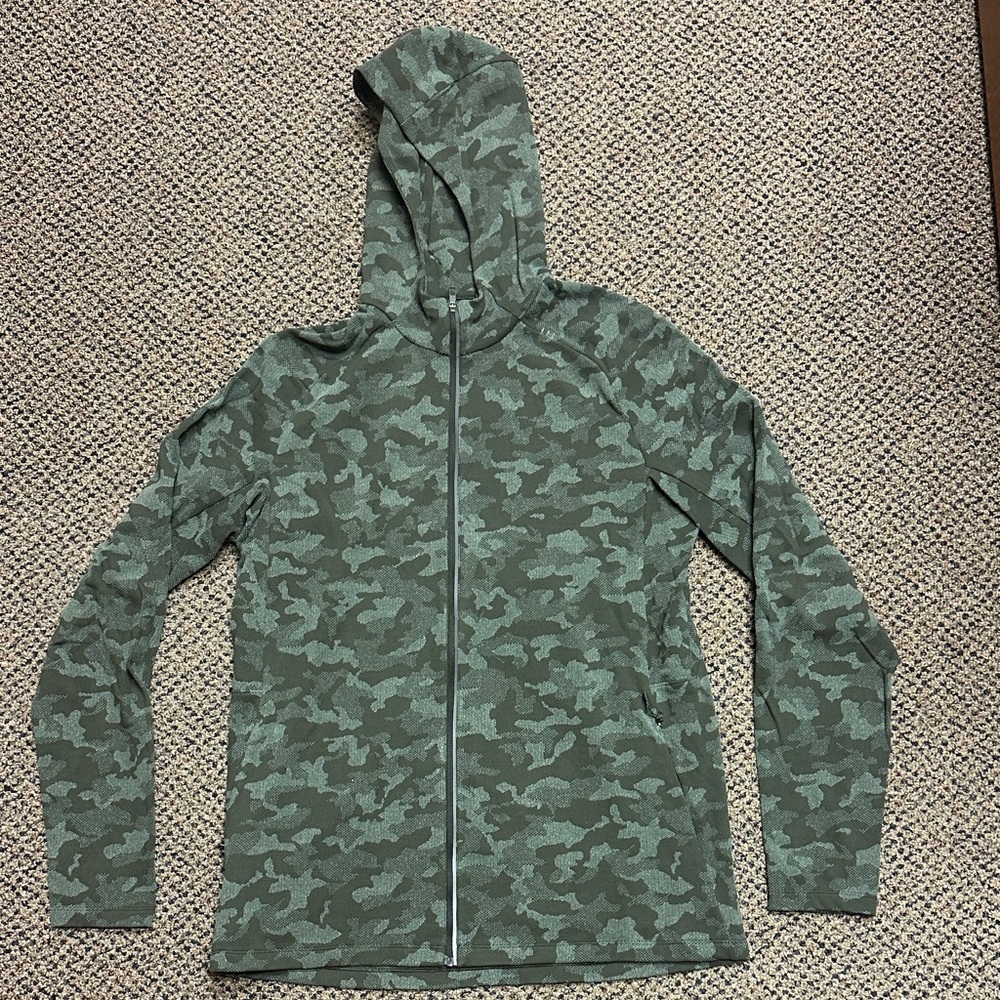 Men’s Lululemon Surge Warm Green Camouflage Zip-Up Hoodie - Large